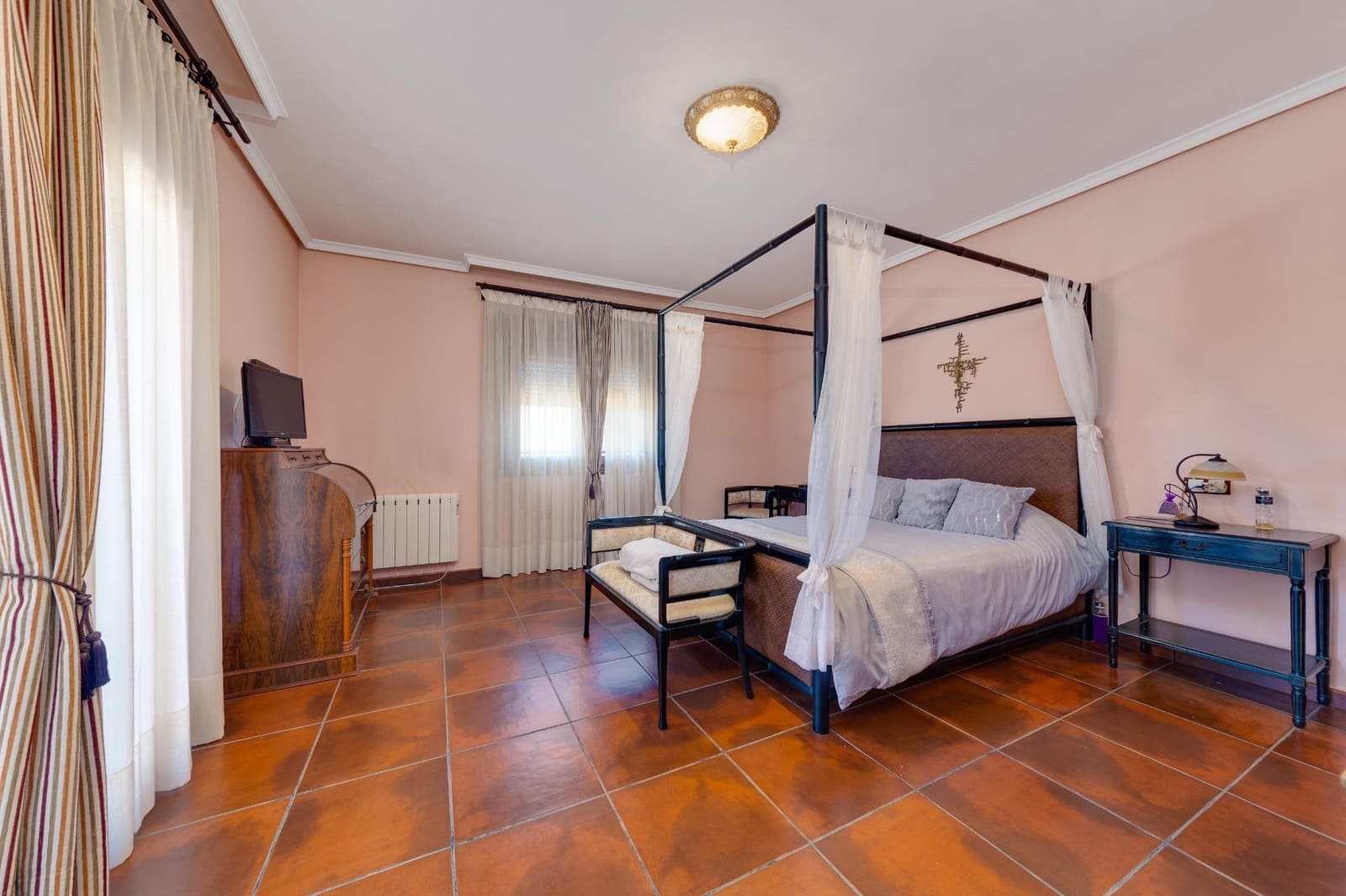 4 bedroom Villa for sale in Los Montesinos with pool - € 760,000 (Ref: 9659380)