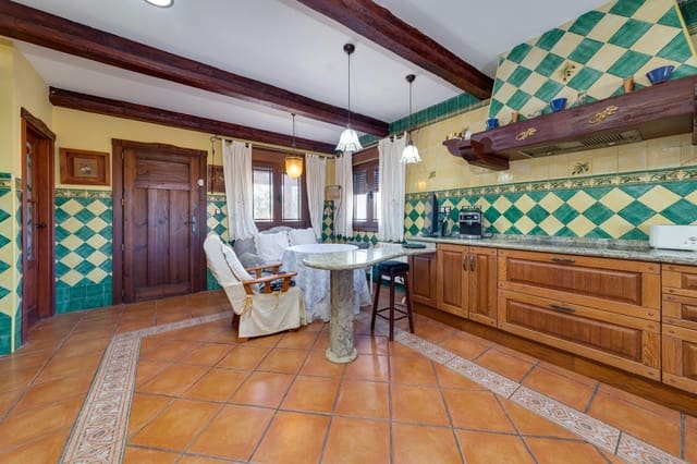 4 bedroom Villa for sale in Los Montesinos with pool - € 760,000 (Ref: 9659380)