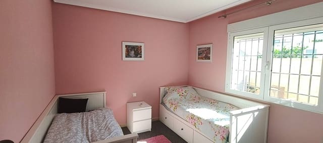 3 chambre Villa/Maison à vendre à La Romana avec piscine - 299 000 € (Ref: 9659381)