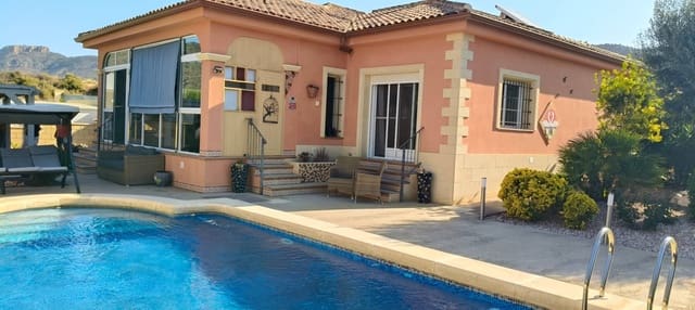 3 chambre Villa/Maison à vendre à La Romana avec piscine - 299 000 € (Ref: 9659381)