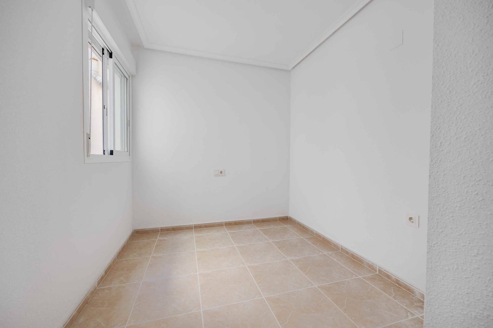 Apartamento de 2 habitaciones en San Fulgencio en venta con piscina - 146.000 € (Ref: 9677435)