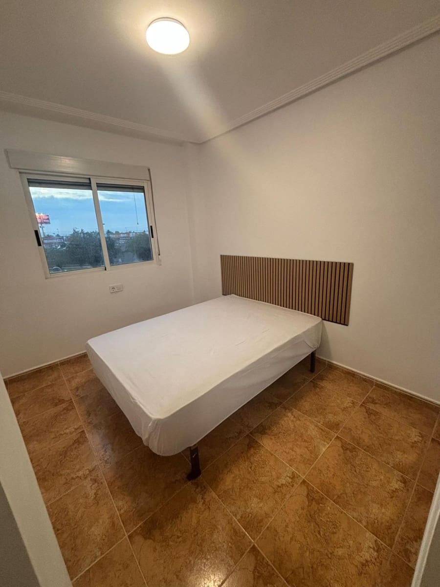 3 Zimmer Villa zu verkaufen in Torrevieja mit Pool - 189.900 € (Ref: 9683498)