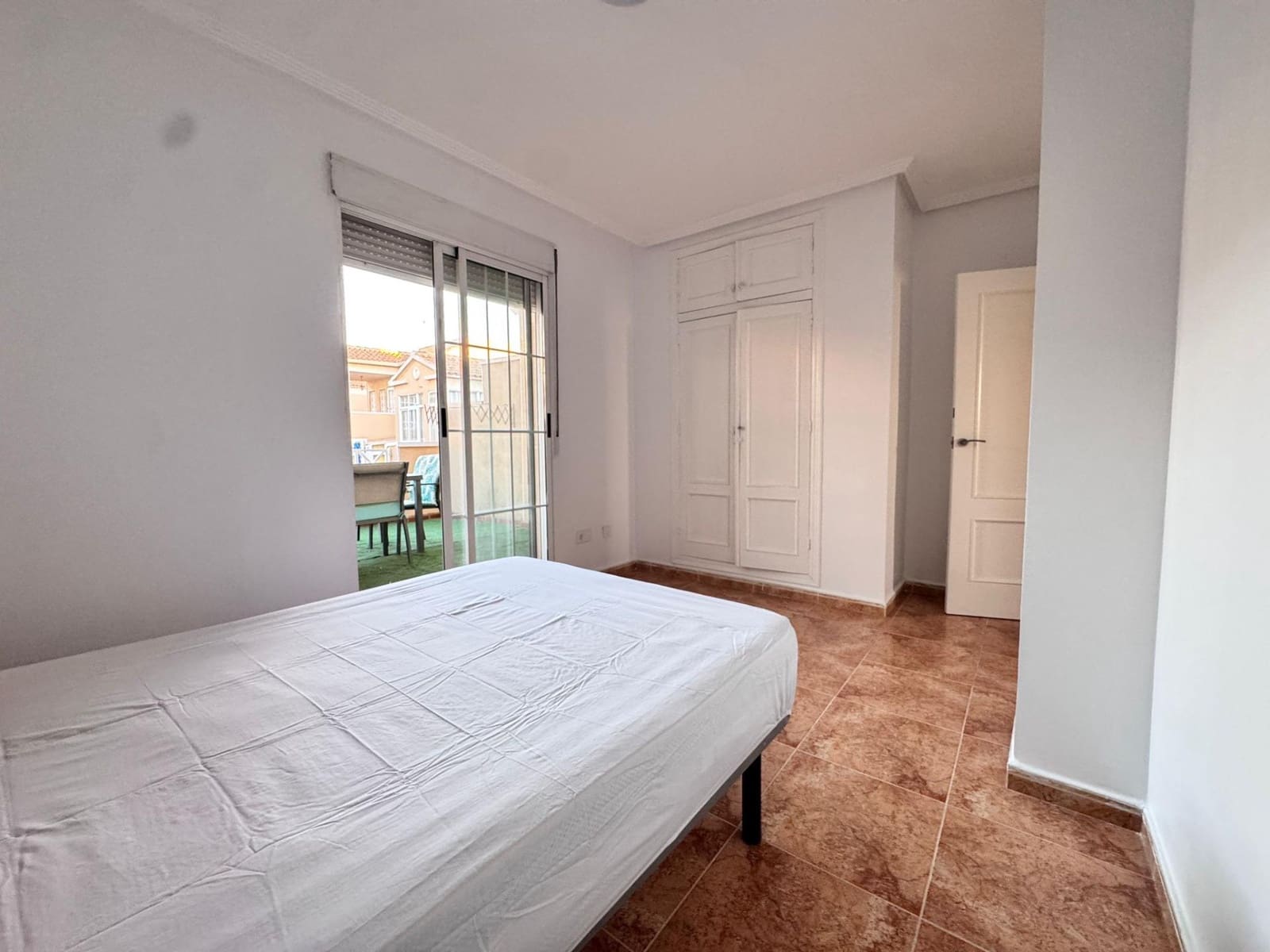 3 Zimmer Villa zu verkaufen in Torrevieja mit Pool - 189.900 € (Ref: 9683498)