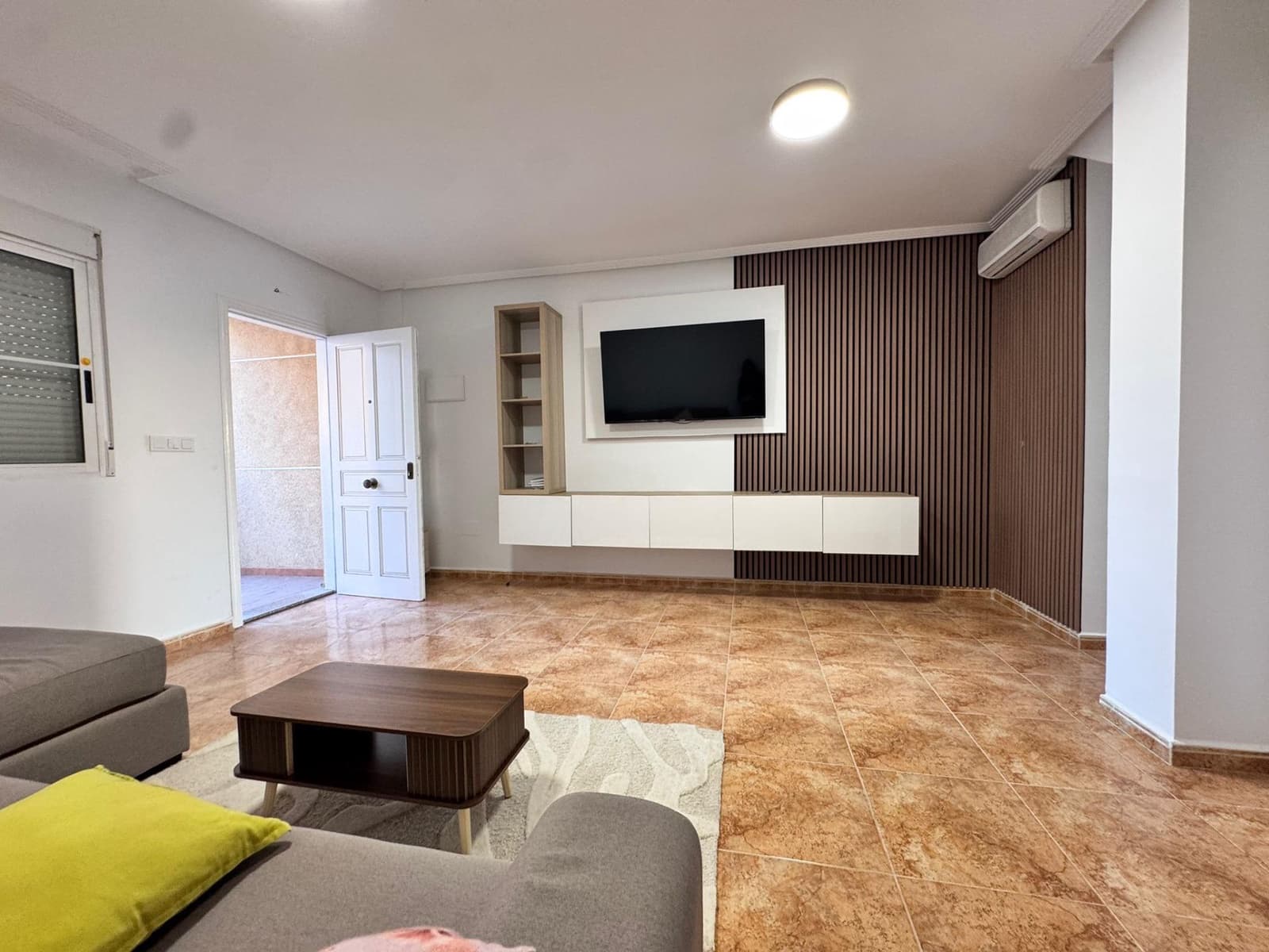 3 Zimmer Villa zu verkaufen in Torrevieja mit Pool - 189.900 € (Ref: 9683498)