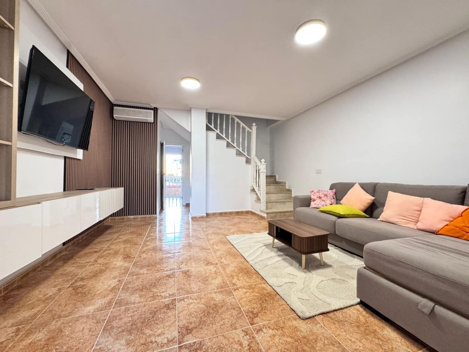 3 Zimmer Villa zu verkaufen in Torrevieja mit Pool - 189.900 € (Ref: 9683498)