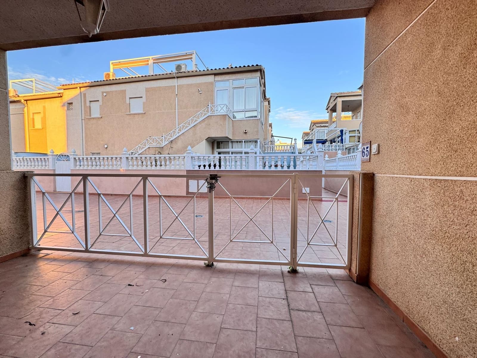 3 Zimmer Villa zu verkaufen in Torrevieja mit Pool - 189.900 € (Ref: 9683498)