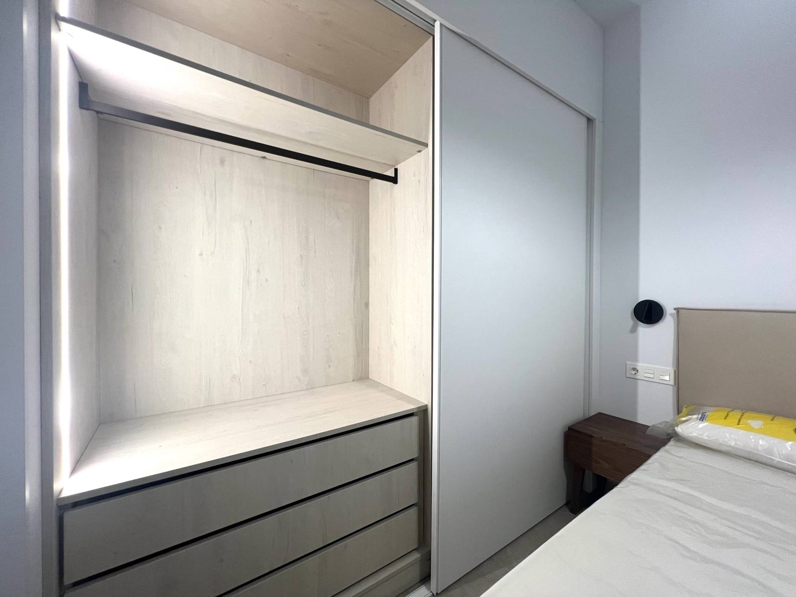 2 bedroom Apartment for sale in Torrevieja - € 249,000 (Ref: 9685215)