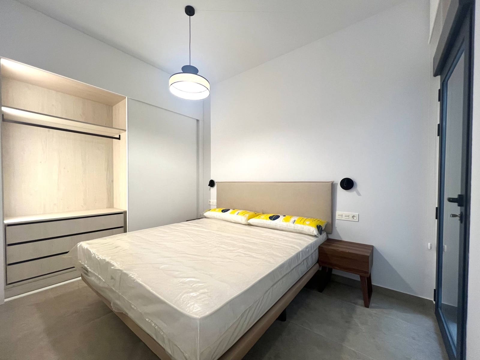 2 bedroom Apartment for sale in Torrevieja - € 249,000 (Ref: 9685215)