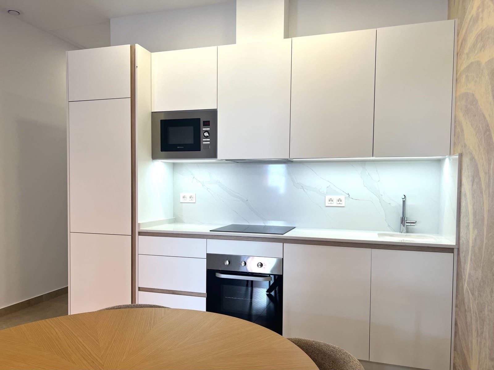 2 bedroom Apartment for sale in Torrevieja - € 249,000 (Ref: 9685215)