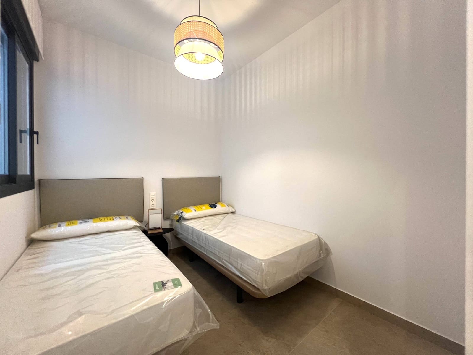 2 bedroom Apartment for sale in Torrevieja - € 249,000 (Ref: 9685215)