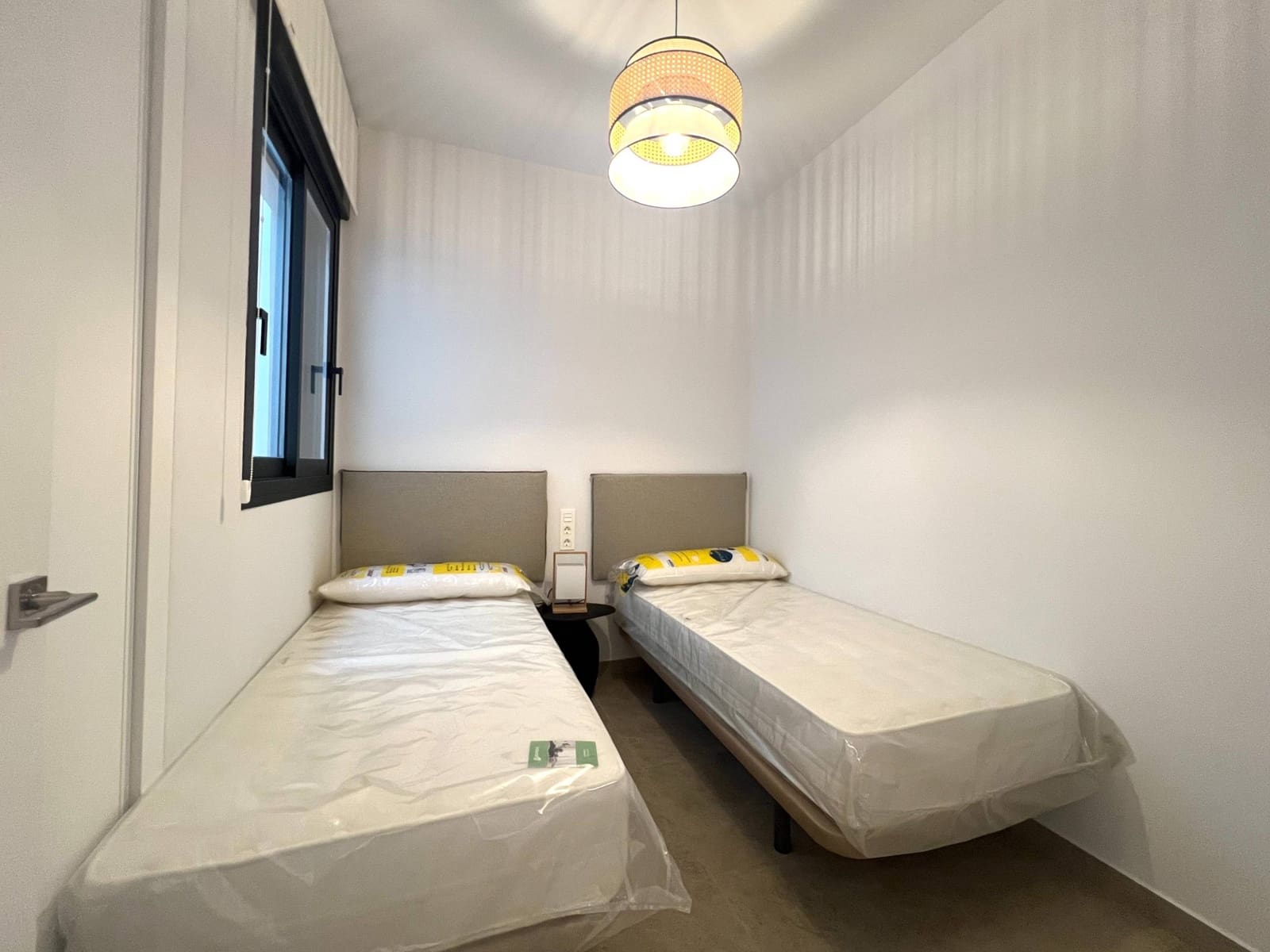 2 bedroom Apartment for sale in Torrevieja - € 249,000 (Ref: 9685215)