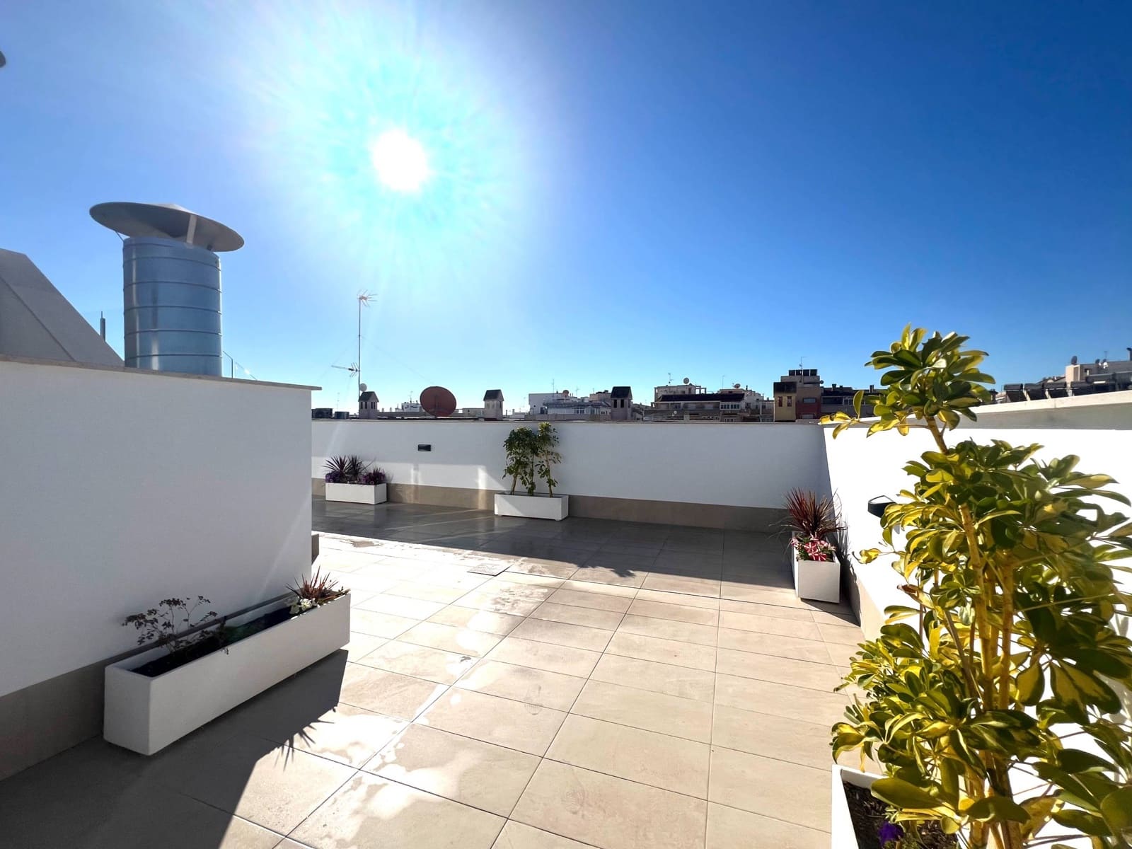 2 bedroom Apartment for sale in Torrevieja - € 249,000 (Ref: 9685215)
