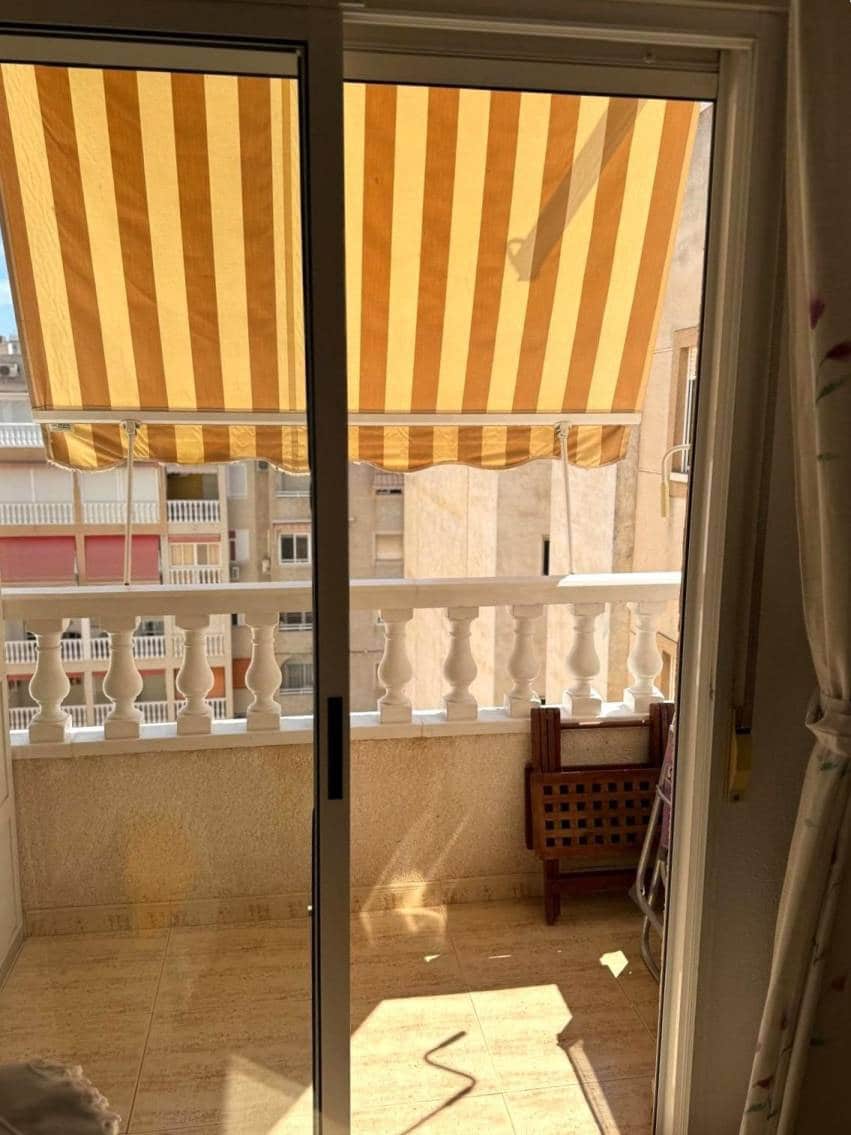 1 makuuhuone Kattohuoneisto myytävänä paikassa Torrevieja - 115 000 € (Ref: 9773013)