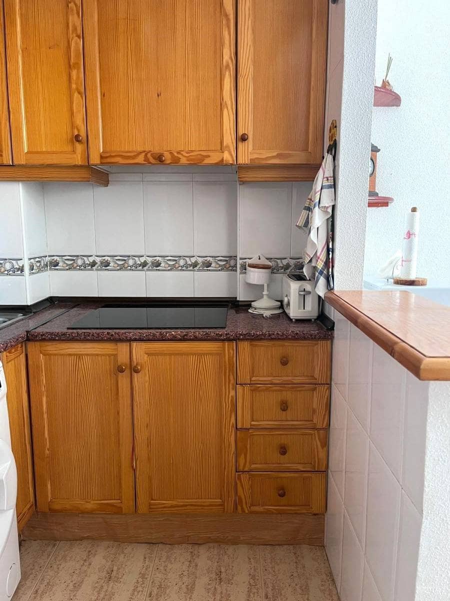 1 makuuhuone Kattohuoneisto myytävänä paikassa Torrevieja - 115 000 € (Ref: 9773013)