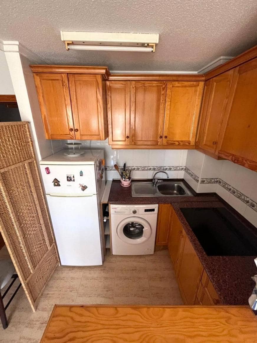 1 makuuhuone Kattohuoneisto myytävänä paikassa Torrevieja - 115 000 € (Ref: 9773013)