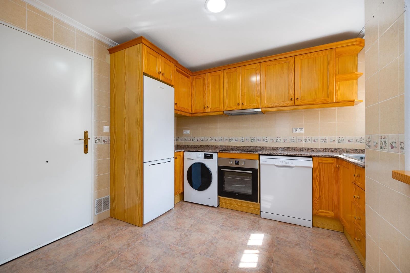 3 slaapkamer Villa te koop in Lo Crispin met zwembad - € 269.000 (Ref: 9773014)