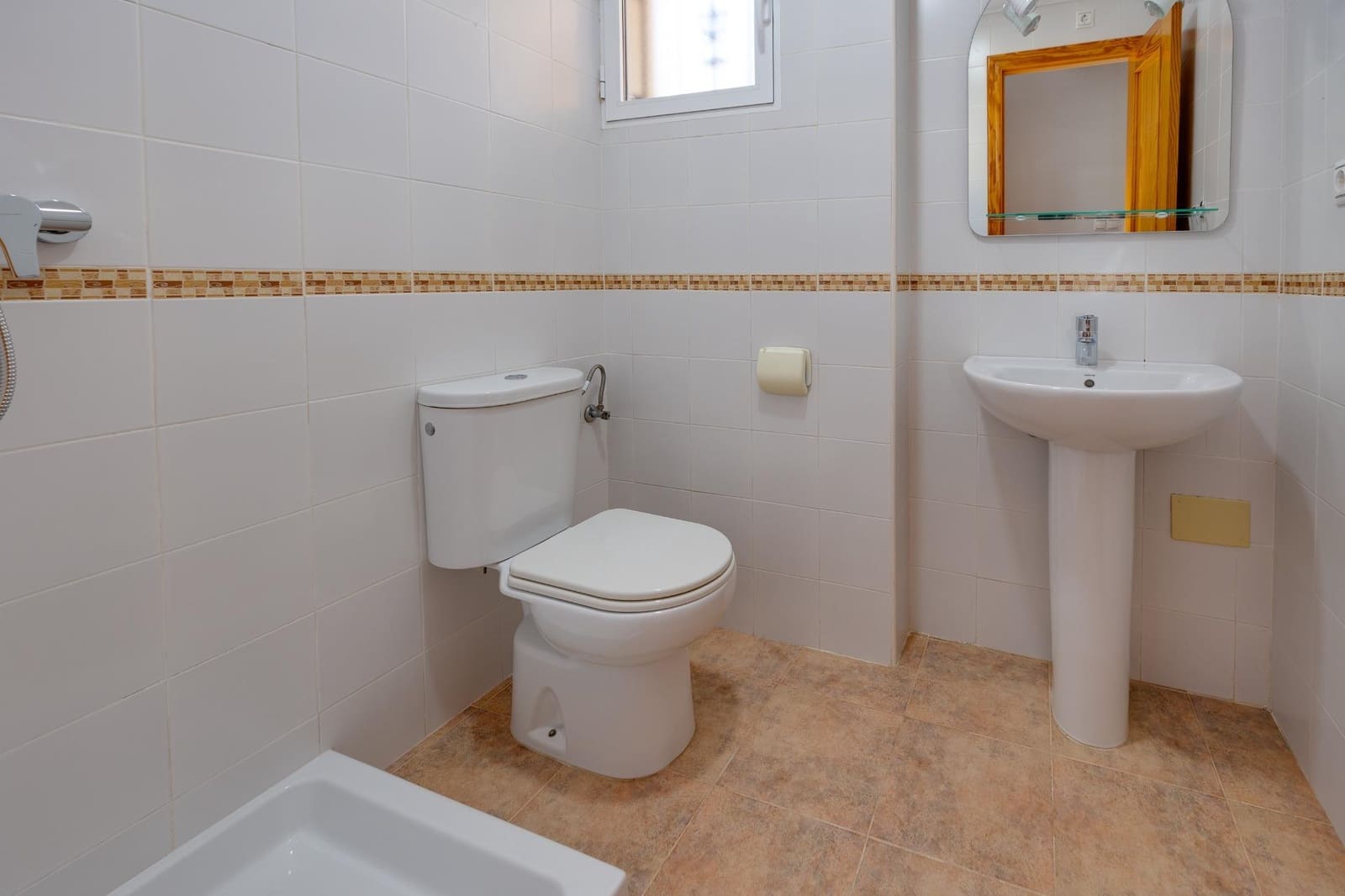 3 slaapkamer Villa te koop in Lo Crispin met zwembad - € 269.000 (Ref: 9773014)