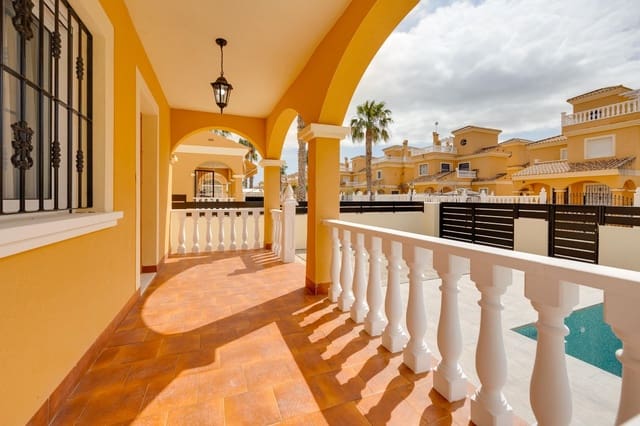 3 slaapkamer Villa te koop in Lo Crispin, Algorfa met zwembad - € 269.000 (Ref: 9773014)