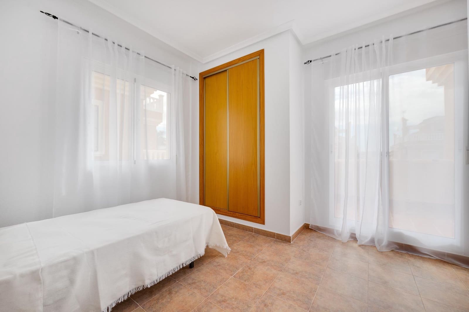 3 slaapkamer Villa te koop in Lo Crispin met zwembad - € 269.000 (Ref: 9773014)