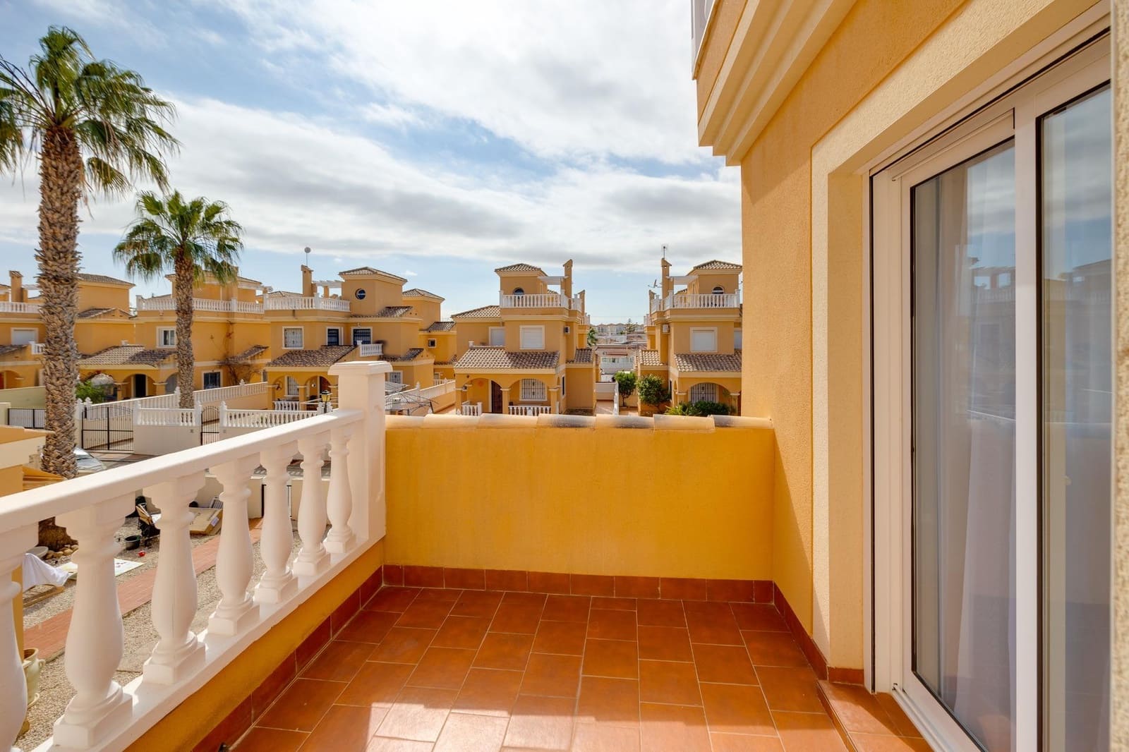 3 slaapkamer Villa te koop in Lo Crispin met zwembad - € 269.000 (Ref: 9773014)