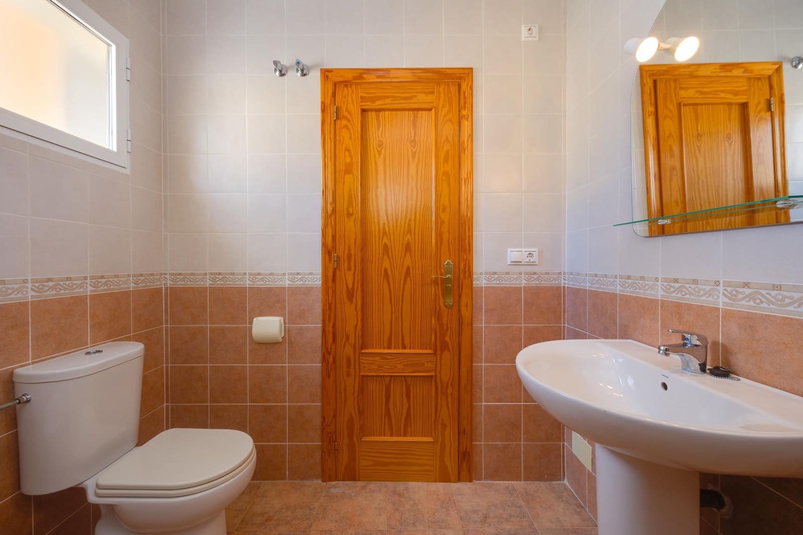 3 slaapkamer Villa te koop in Lo Crispin met zwembad - € 269.000 (Ref: 9773014)