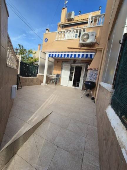 3 sovrum Hus till salu i Torrevieja - 184 000 € (Ref: 9799207)