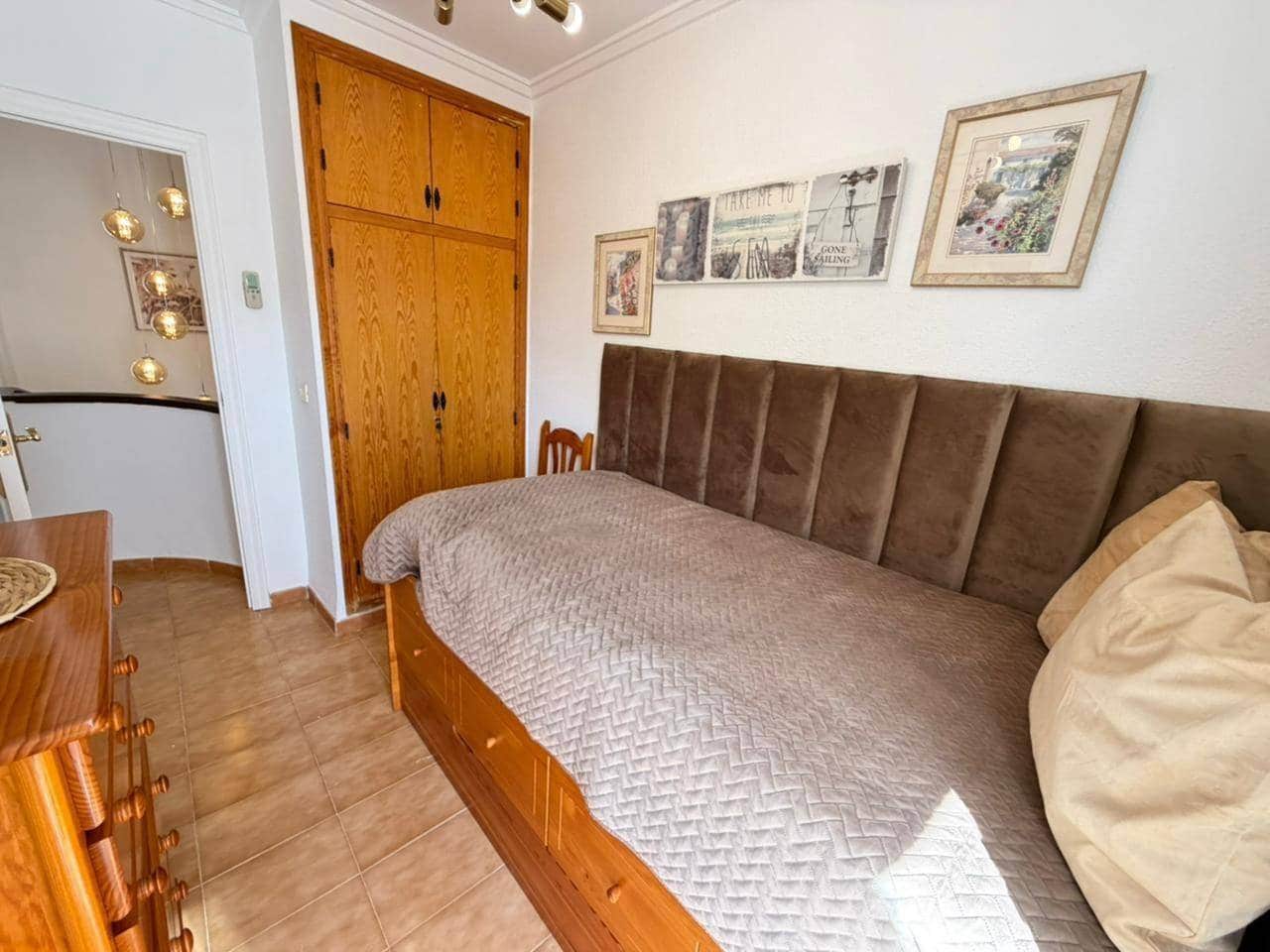 3 sypialnia Dom na sprzedaż w Torrevieja z basenem - 249 900 € (Ref: 9799208)