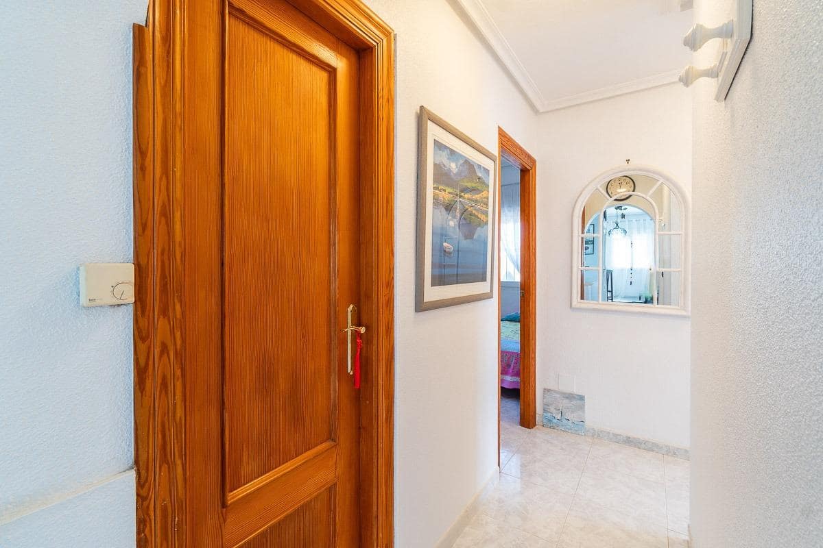 3 bedroom Villa for sale in Playa Flamenca with pool garage - € 599,000 (Ref: 9868554)