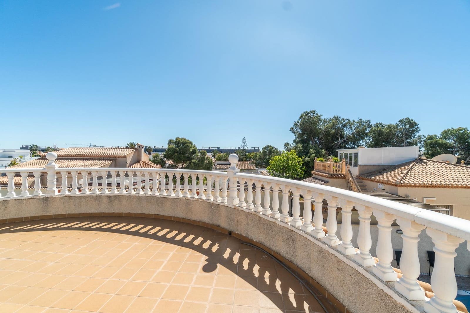3 bedroom Villa for sale in Playa Flamenca with pool garage - € 599,000 (Ref: 9868554)