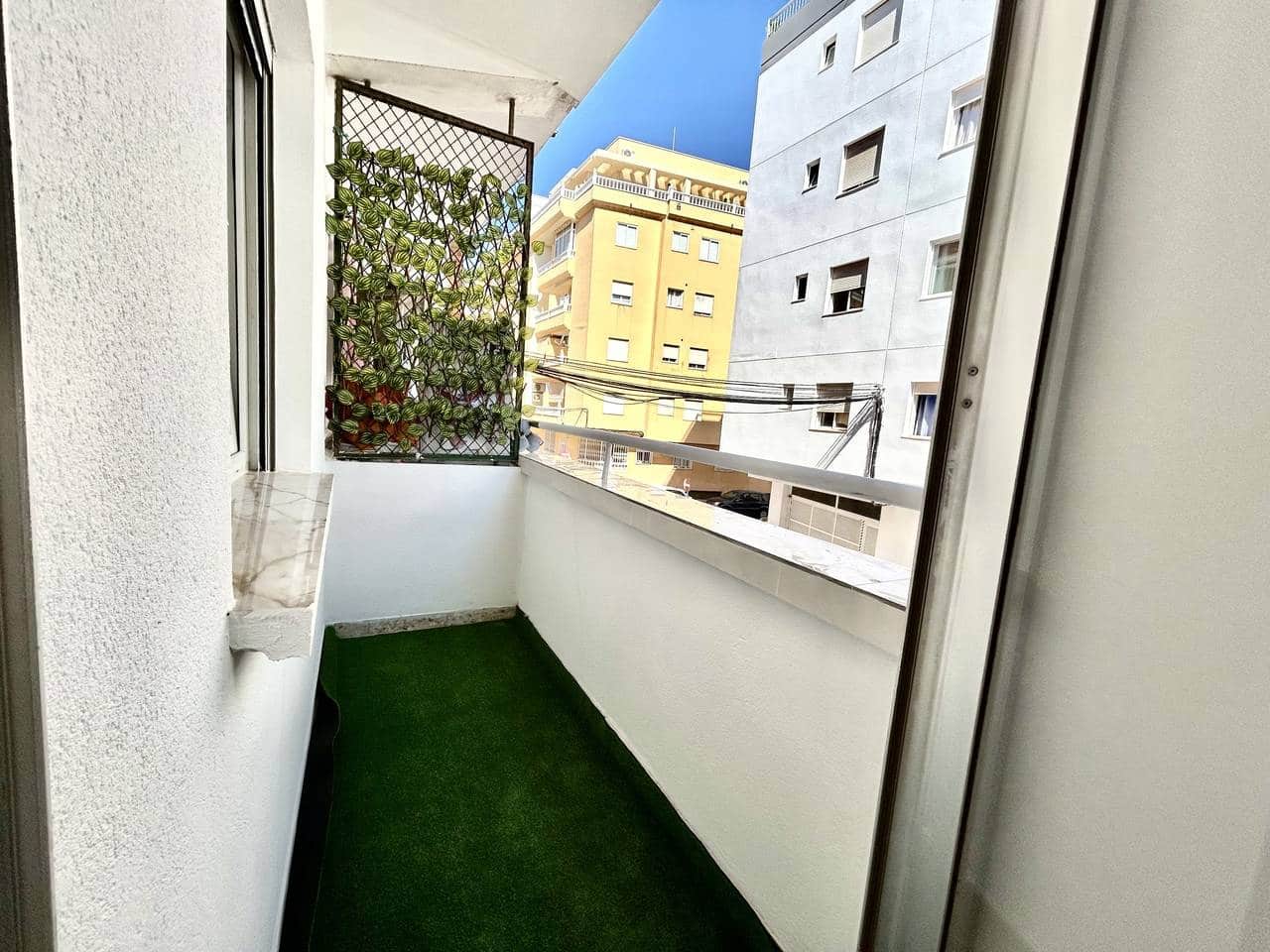 3 soverom Leilighet til salgs i Torrevieja - € 130 000 (Ref: 9873461)