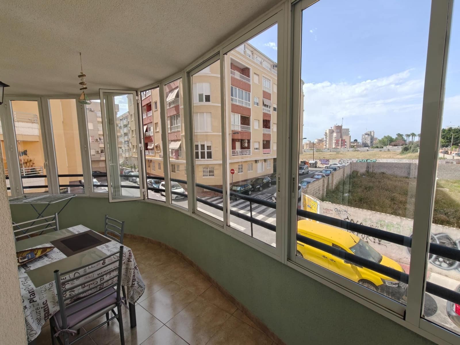 2 soveværelse Lejlighed til salg i Torrevieja med garage - € 165.000 (Ref: 9899145)