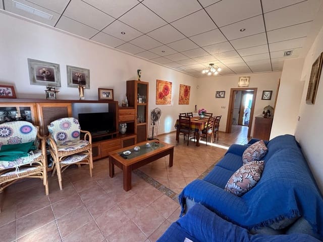 3 Zimmer Villa zu verkaufen in Punta Prima, Orihuela mit Garage - 545.000 € (Ref: 9899148)