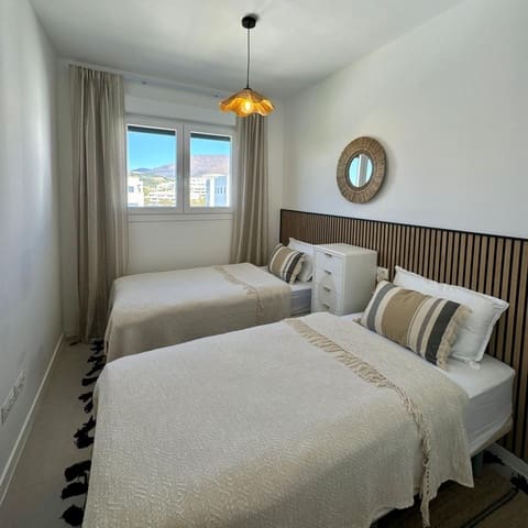 2 chambre Appartement à vendre à Guadalobón, Estepona avec garage - 525 000 € (Ref: 9652492)