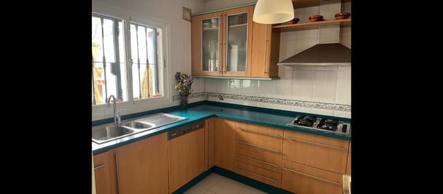 3 makuuhuone Huvila myytävänä paikassa Bello Horizonte - Lindasol, Marbella mukana 
autotalli - 515 000 € (Ref: 9652493)