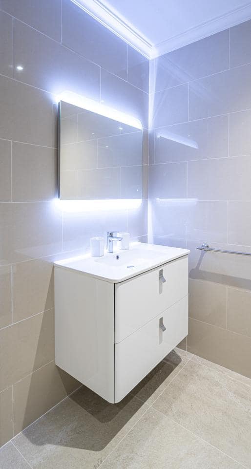 2 bedroom Flat for sale in El Paraiso with garage - € 549,000 (Ref: 9653192)