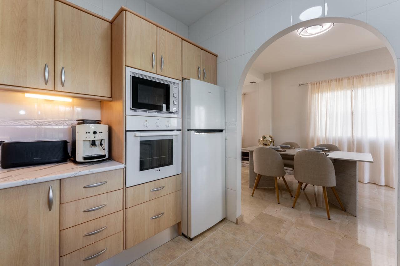 3 makuuhuone Huvila myytävänä paikassa Marbella mukana uima-altaan - 739 000 € (Ref: 9656712)