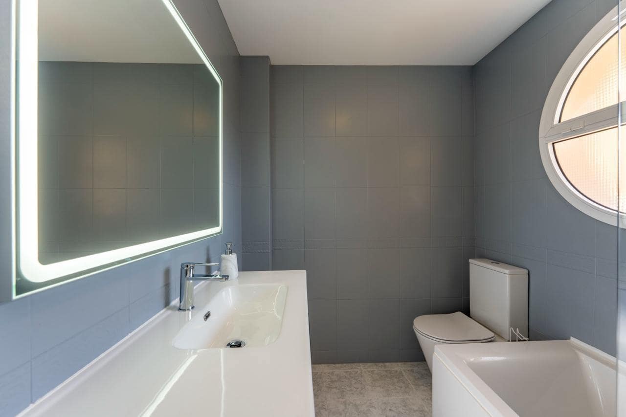 3 makuuhuone Huvila myytävänä paikassa Marbella mukana uima-altaan - 739 000 € (Ref: 9656712)