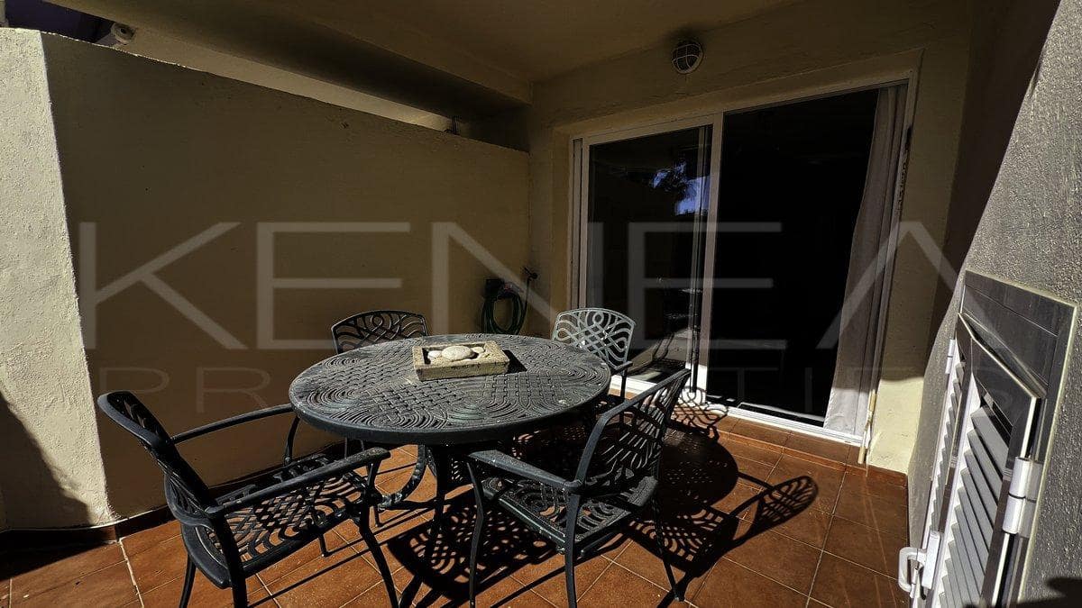 1 bedroom Flat for sale in Marbella with garage - € 420,000 (Ref: 9669723)