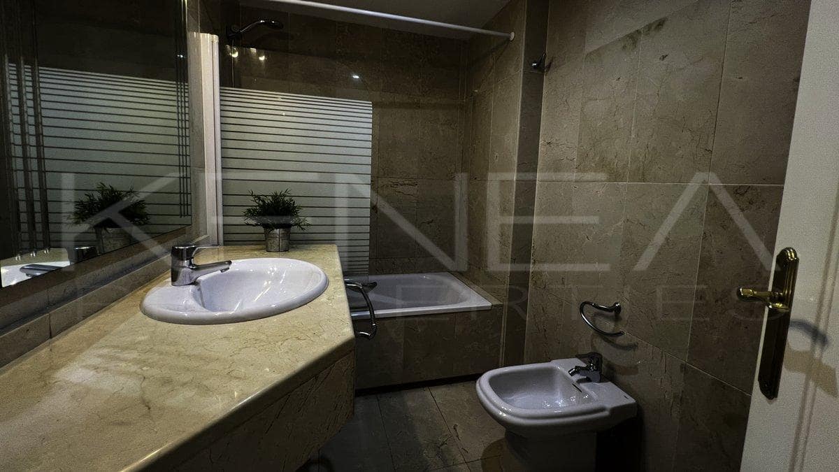 1 bedroom Flat for sale in Marbella with garage - € 420,000 (Ref: 9669723)