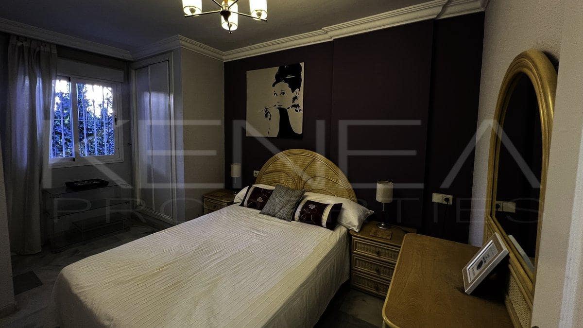 1 bedroom Flat for sale in Marbella with garage - € 420,000 (Ref: 9669723)