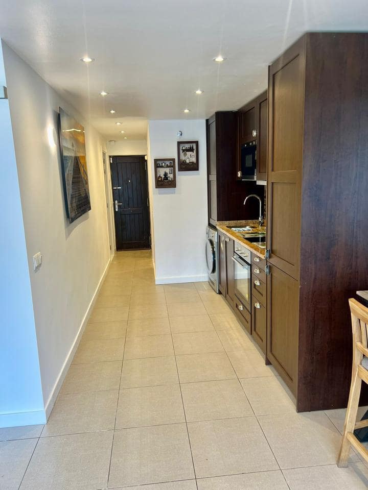 2 bedroom Flat for sale in Marbella - € 320,000 (Ref: 9669724)