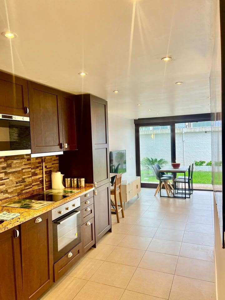 2 bedroom Flat for sale in Marbella - € 320,000 (Ref: 9669724)