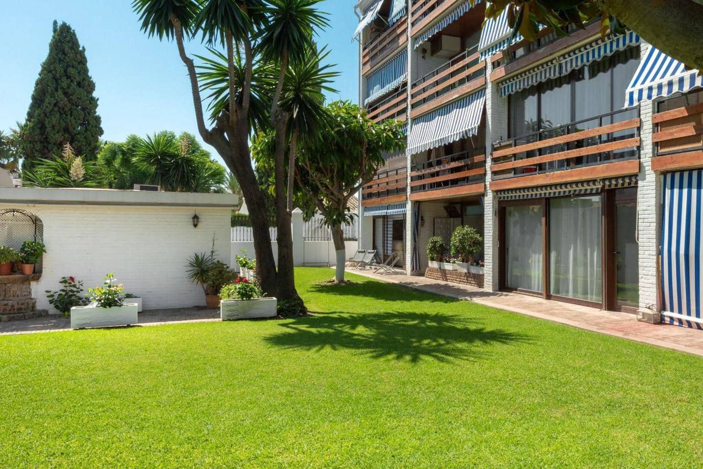 2 bedroom Flat for sale in Marbella - € 320,000 (Ref: 9669724)