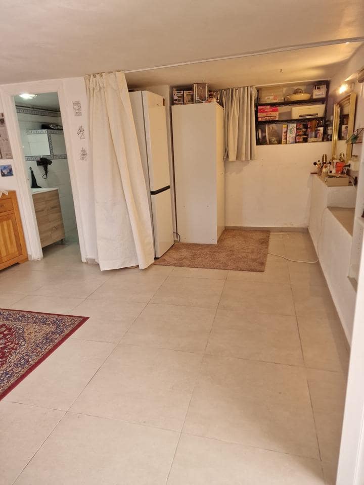 3 bedroom Villa for sale in Estepona with pool garage - € 360,000 (Ref: 9714086)