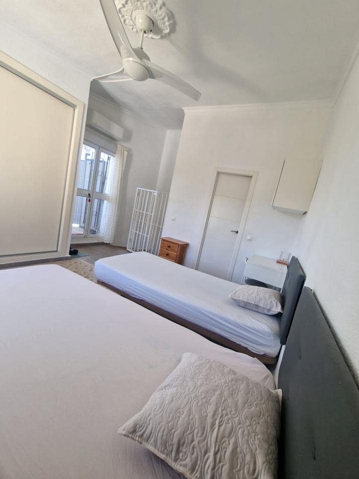 3 bedroom Villa for sale in Estepona with pool garage - € 360,000 (Ref: 9714086)