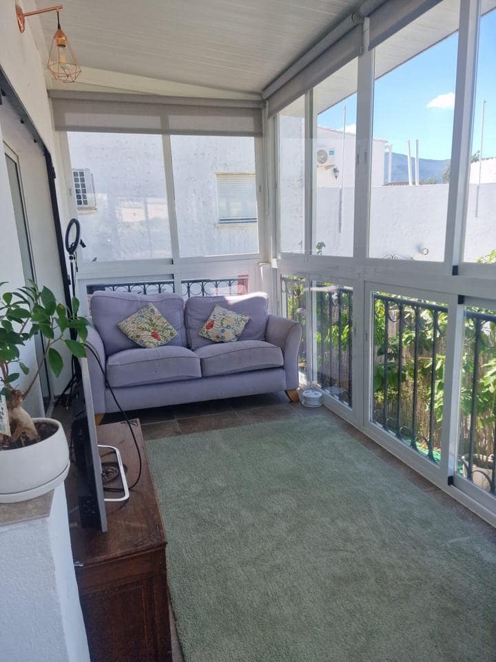 3 bedroom Villa for sale in Estepona with pool garage - € 360,000 (Ref: 9714086)