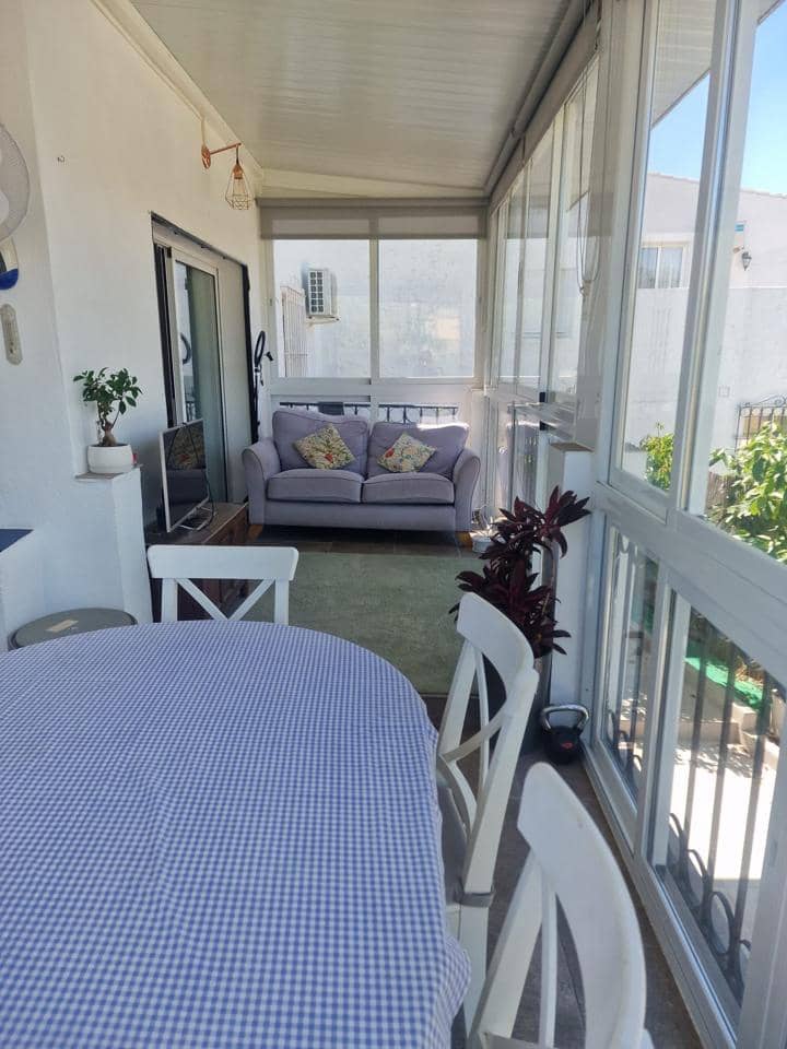 3 bedroom Villa for sale in Estepona with pool garage - € 360,000 (Ref: 9714086)