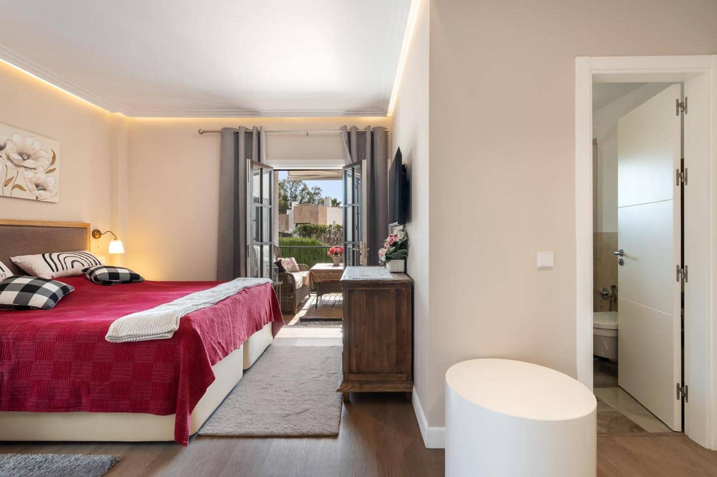 3 sypialnia Mieszkanie na sprzedaż w Marbella z basenem garażem - 535 000 € (Ref: 9714182)