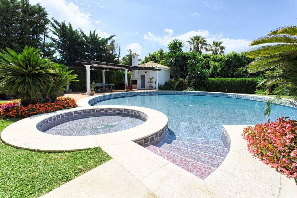 7 soveværelse Villa til leje i Marbella med swimmingpool garage - € 20.000 (Ref: 9752490)