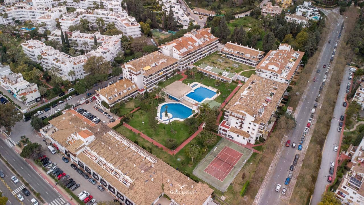 2 sovrum Lägenhet till salu i Marbella med pool garage - 390 000 € (Ref: 9798305)